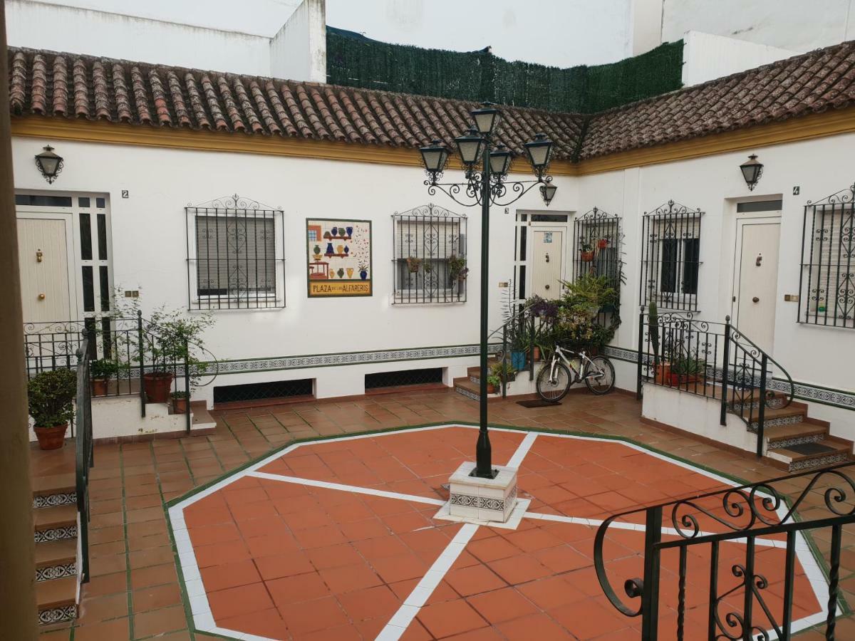 Apartamento Los Alfares De Triana Seville Exterior photo
